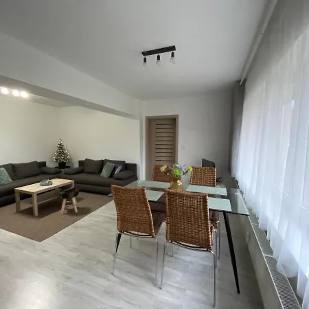 Apartment Apartman Pod Stranou